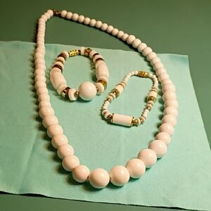 Vintage White and Gold Beaded Necklace Set
